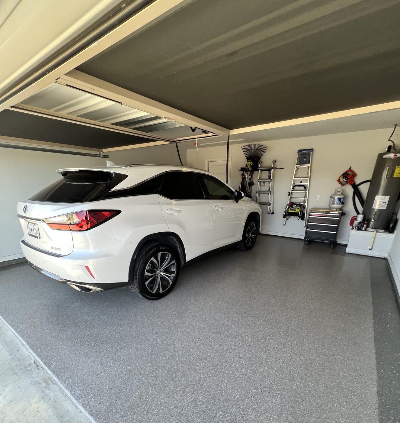 Finished flake garage floor installed by the Classic Concrete Coatings crew